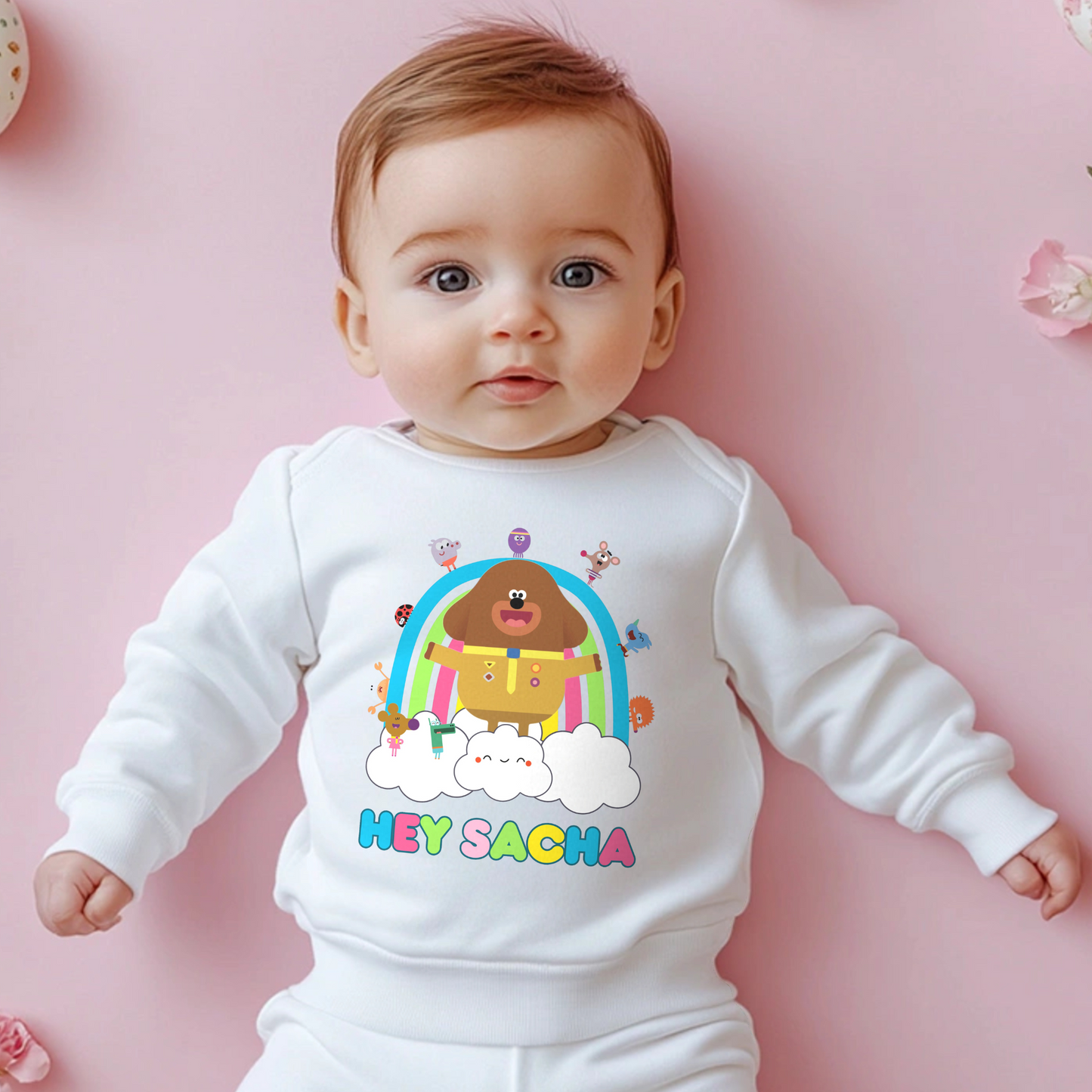 Hey Duggee personalised sweatshirt, hey duggee jumper with name, hey duggee swearshirt, girls birthday outfit