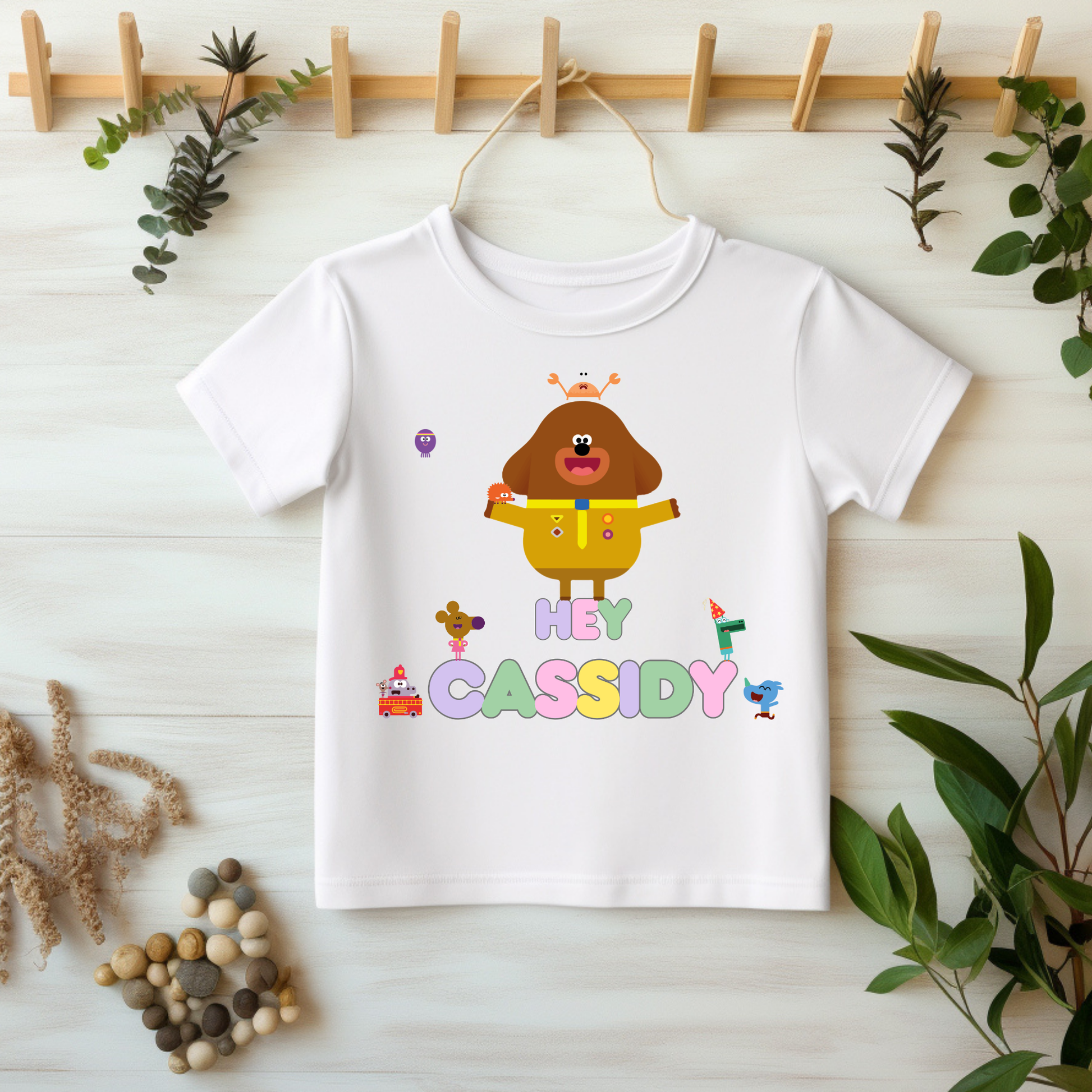 Hey Duggee personalised t-shirt, girls personalised hey duggee white t-shirt for everyday use, girls custom t-shirt, hey duggee birthday, custom hey duggee with name