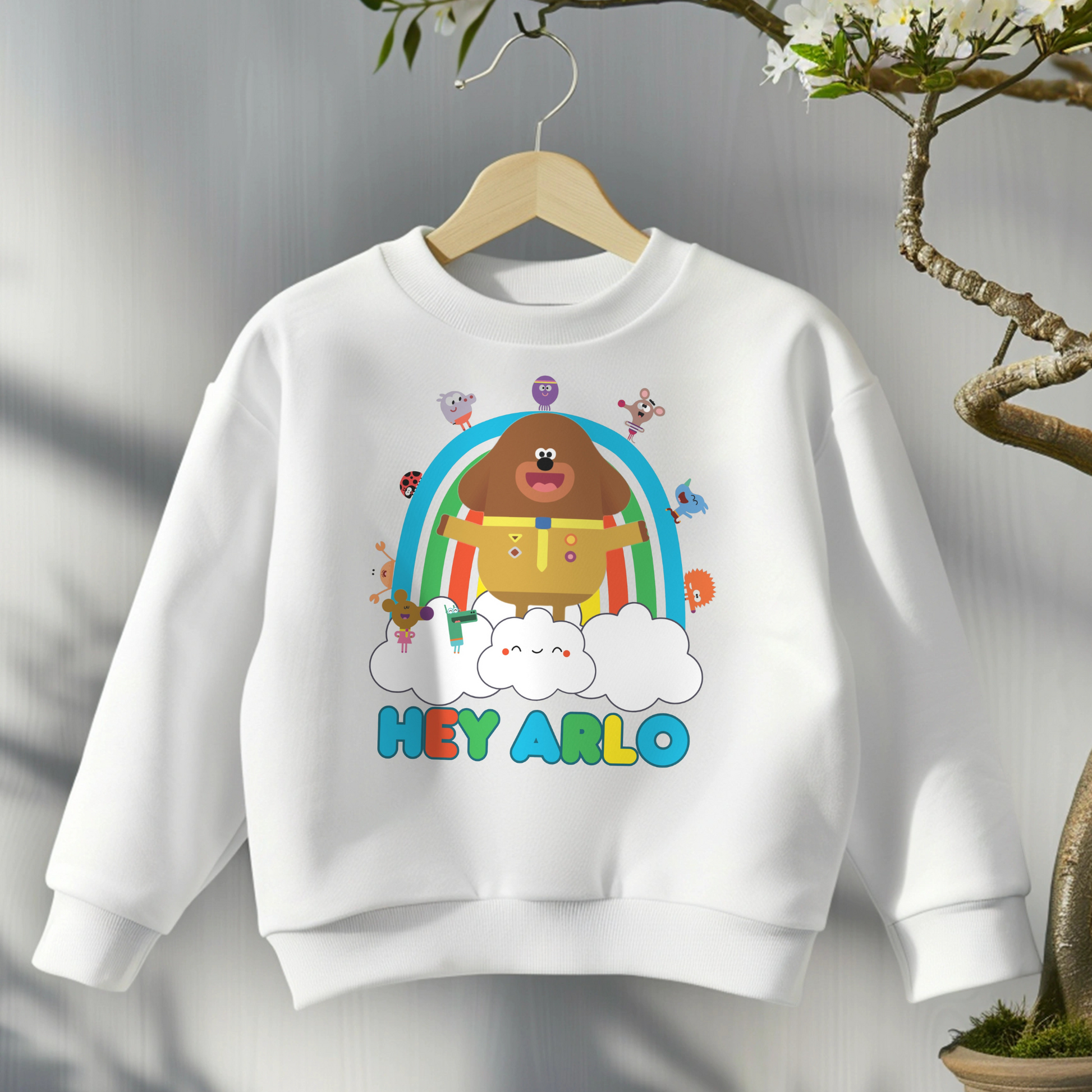 Hey Duggee personalised sweatshirt, hey duggee jumper with name, custom sweatshirt hey duggee, hey duggee boys sweatshirt, boys hey duggee with name