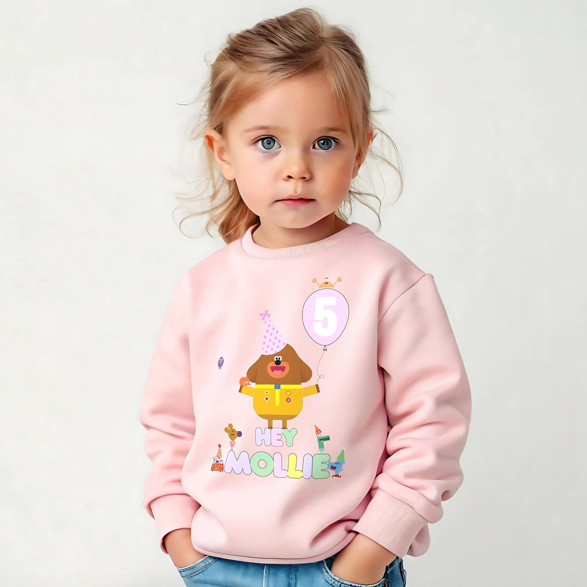 Hey Duggee Birthday Sweatshirt - Girls Personalised Hey Duggee Pink Bday Jumper, Girls personalised hey duggee, dey duggee pink balloon, pink balloon birthday, hey duggee personalised birthday sweatshirt jumper